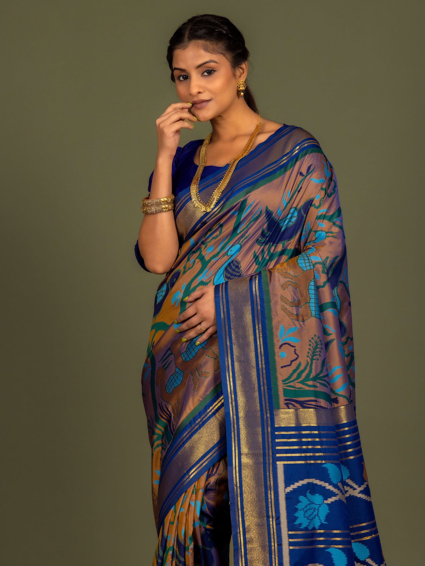 Graceful Blue Pochampalli Ikat Silk Saree