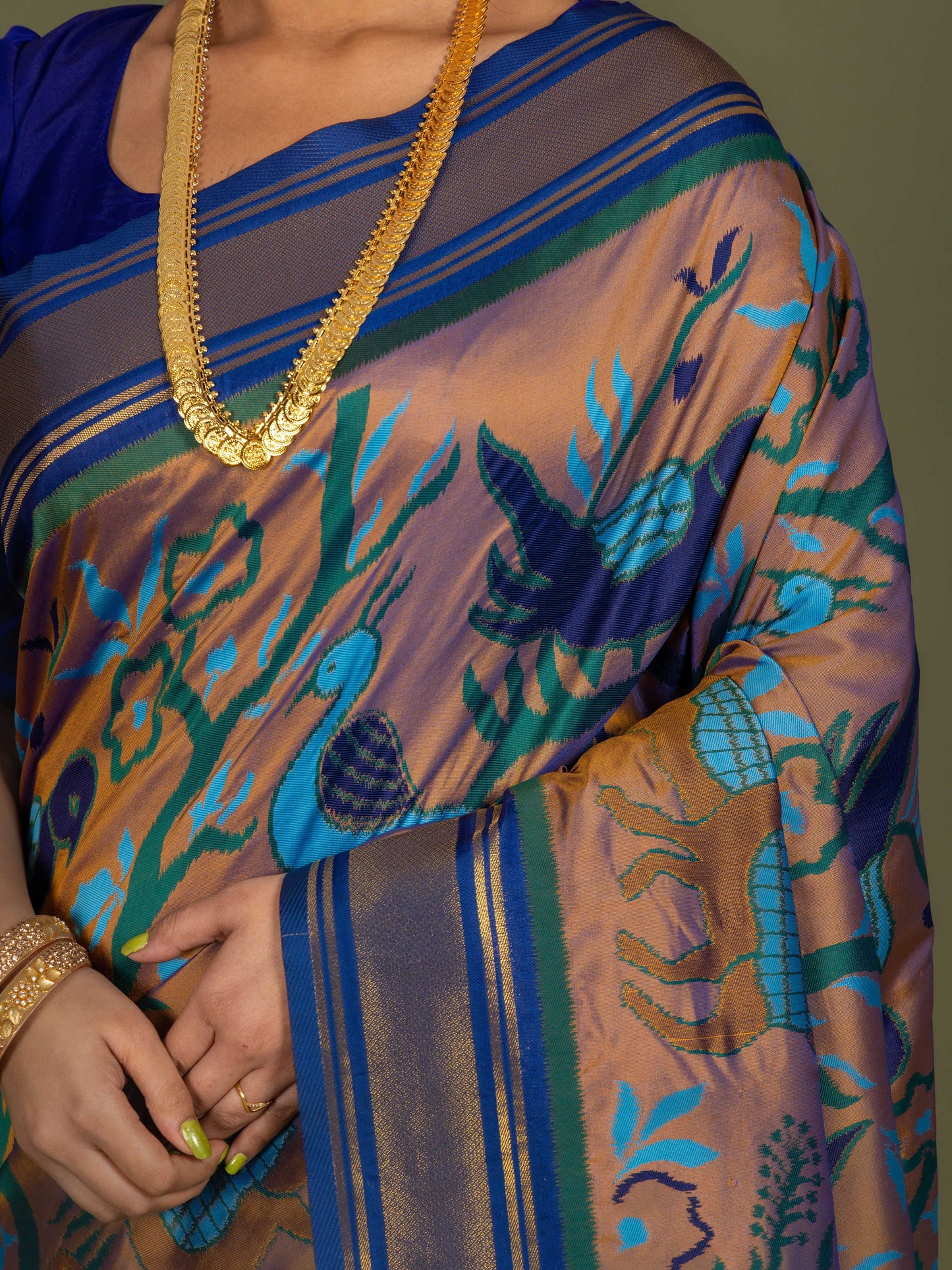 Graceful Blue Pochampalli Ikat Silk Saree