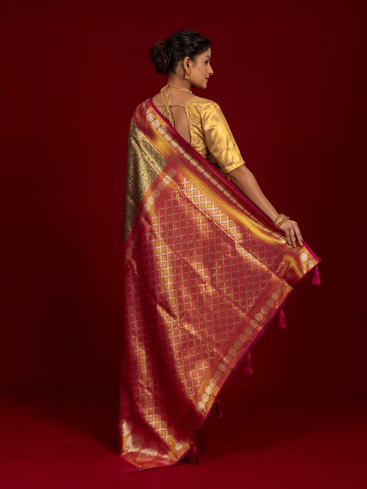 Mehndi Kanjivaram Tissue Silk Saree