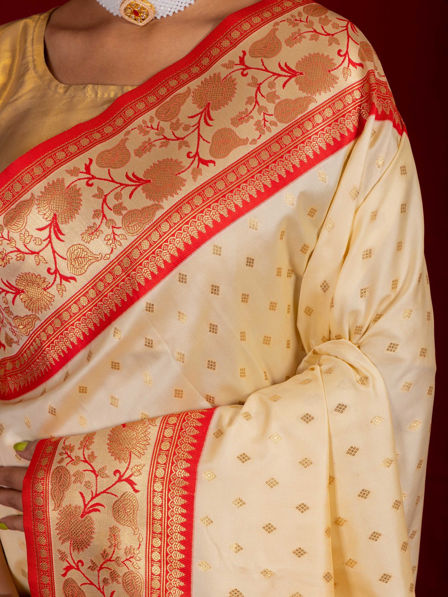 Fog Cream Banarasi Katan Silk Saree