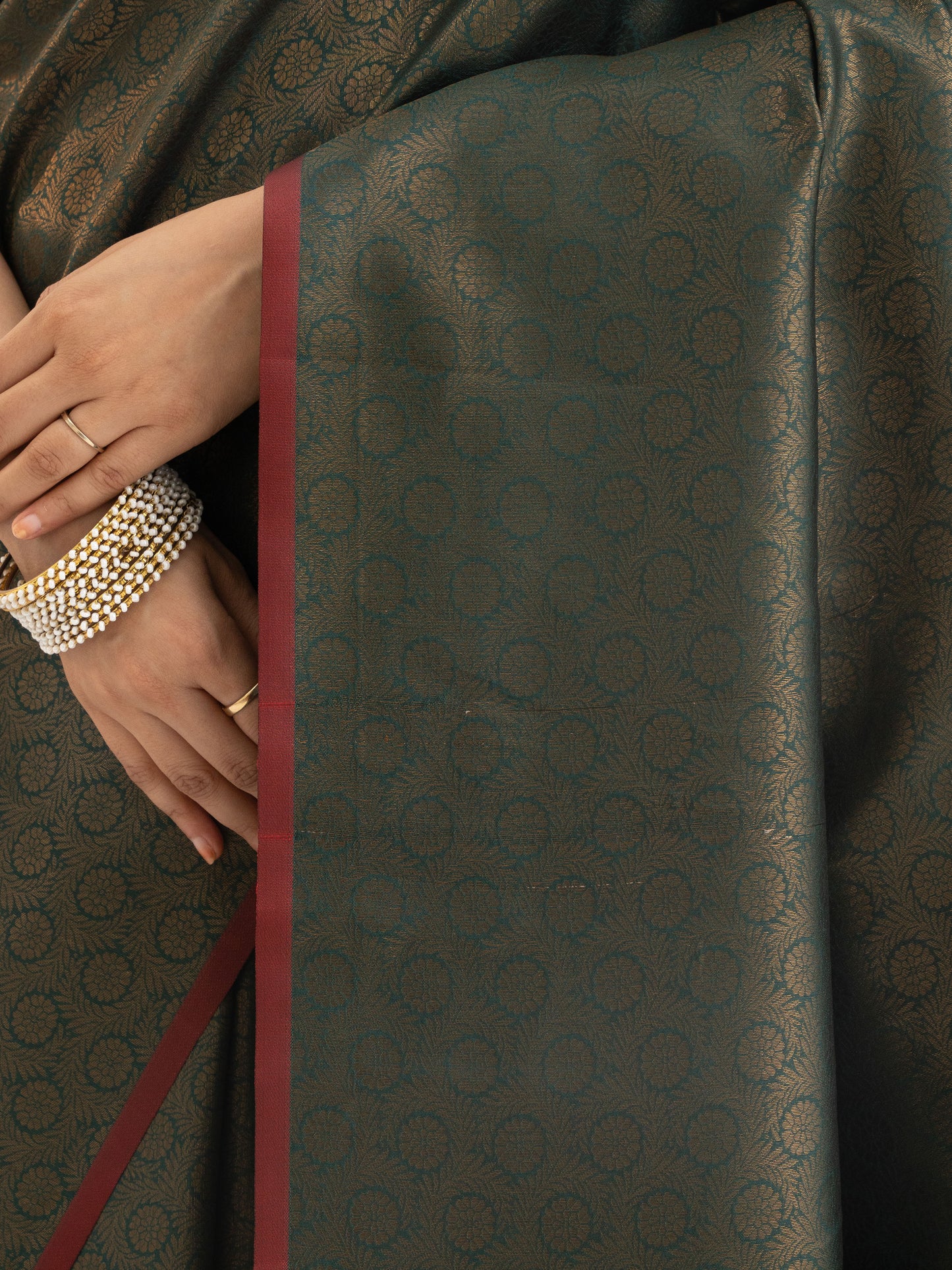 Majestic Dark Olive Green Kanjivaram Silk Saree